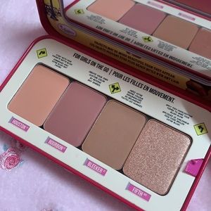 AUTOBALM GRL💃🏻PWDR eyeshadow